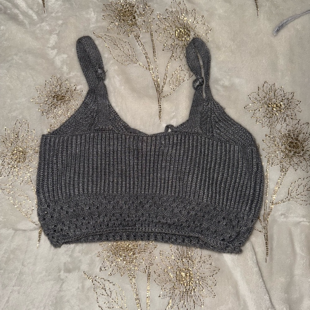 SHEIN Gray Ribbed Knit Top - Picture 2 of 3